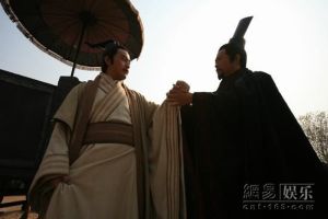 孝公與商鞅同心決意變法。(《大秦帝國》劇照)